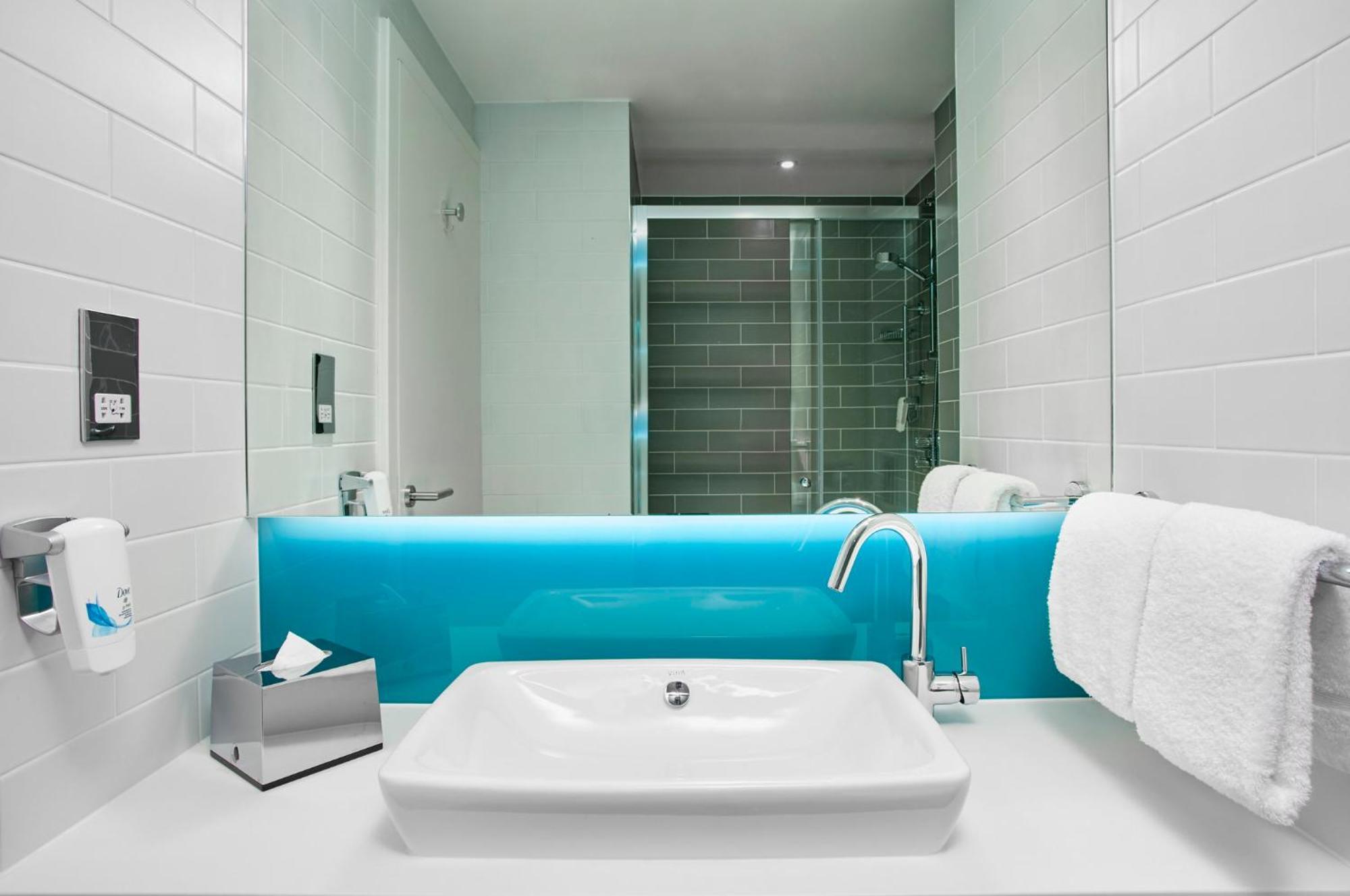 Holiday Inn Express Paris - Poissy By Ihg Eksteriør bilde