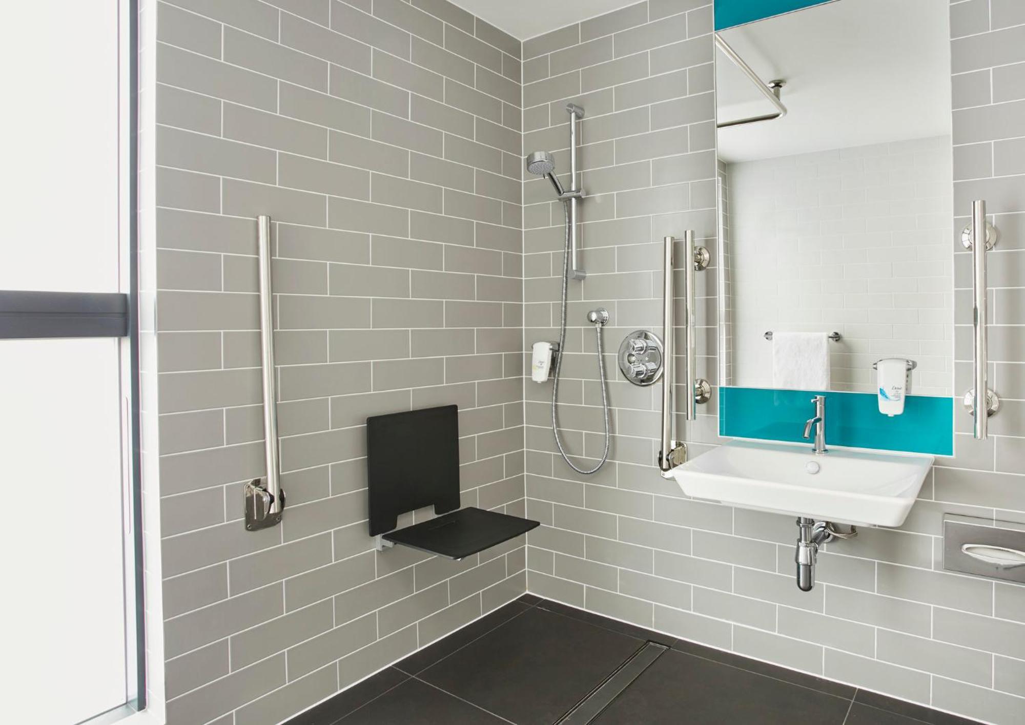 Holiday Inn Express Paris - Poissy By Ihg Eksteriør bilde