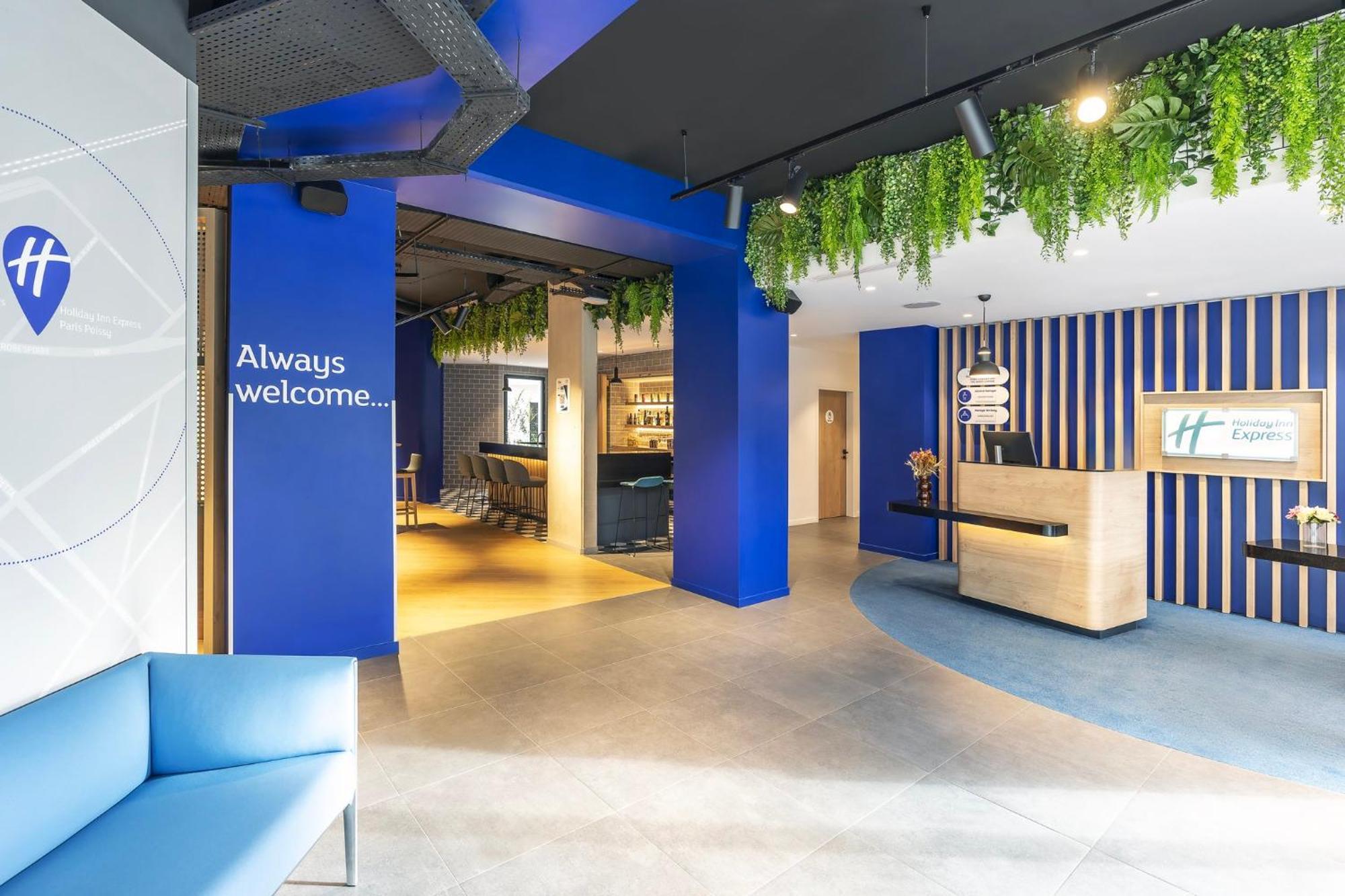 Holiday Inn Express Paris - Poissy By Ihg Eksteriør bilde
