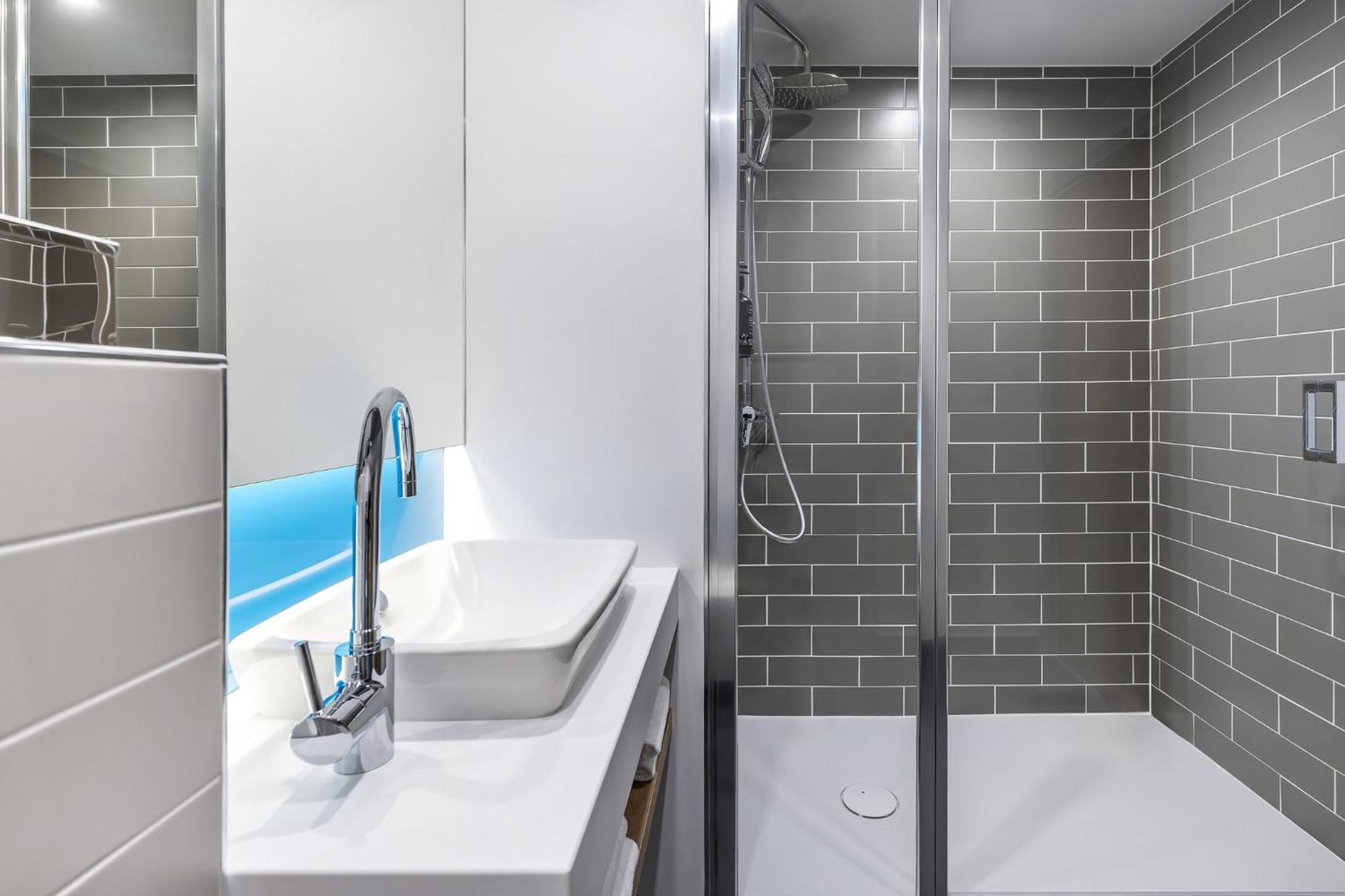 Holiday Inn Express Paris - Poissy By Ihg Eksteriør bilde