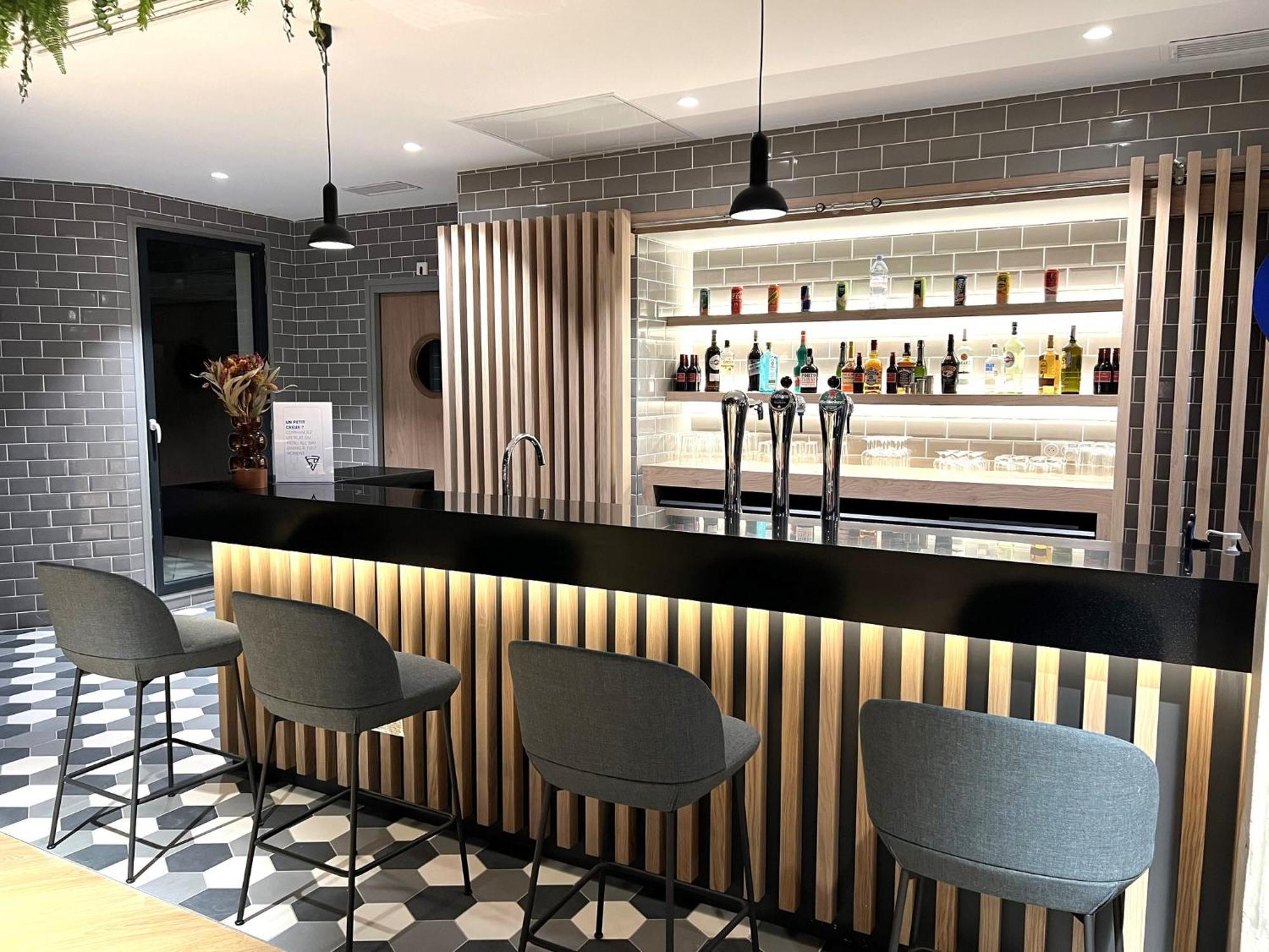Holiday Inn Express Paris - Poissy By Ihg Eksteriør bilde