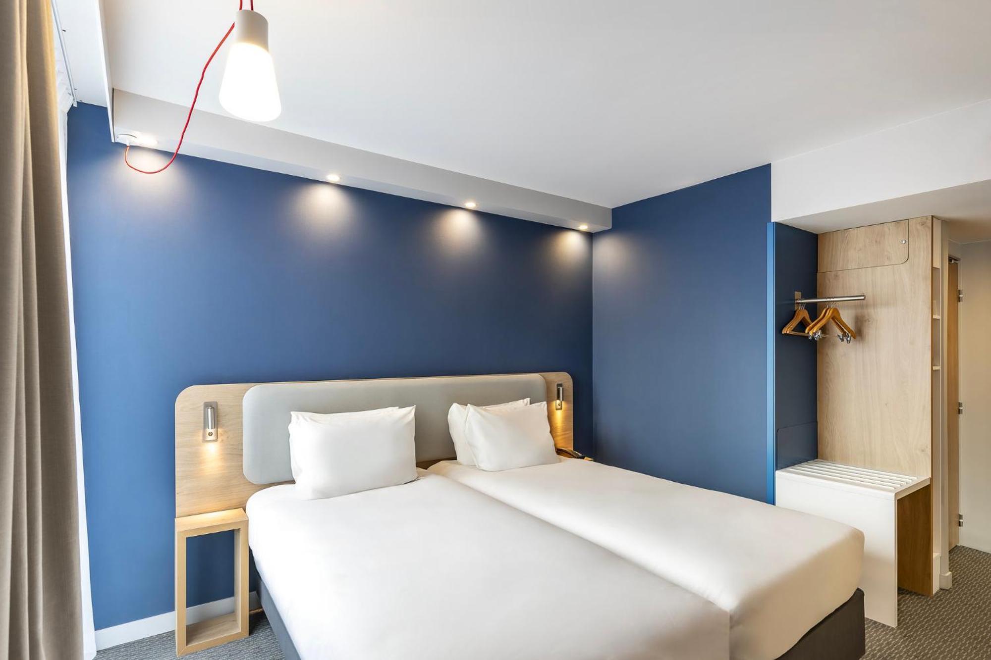 Holiday Inn Express Paris - Poissy By Ihg Eksteriør bilde